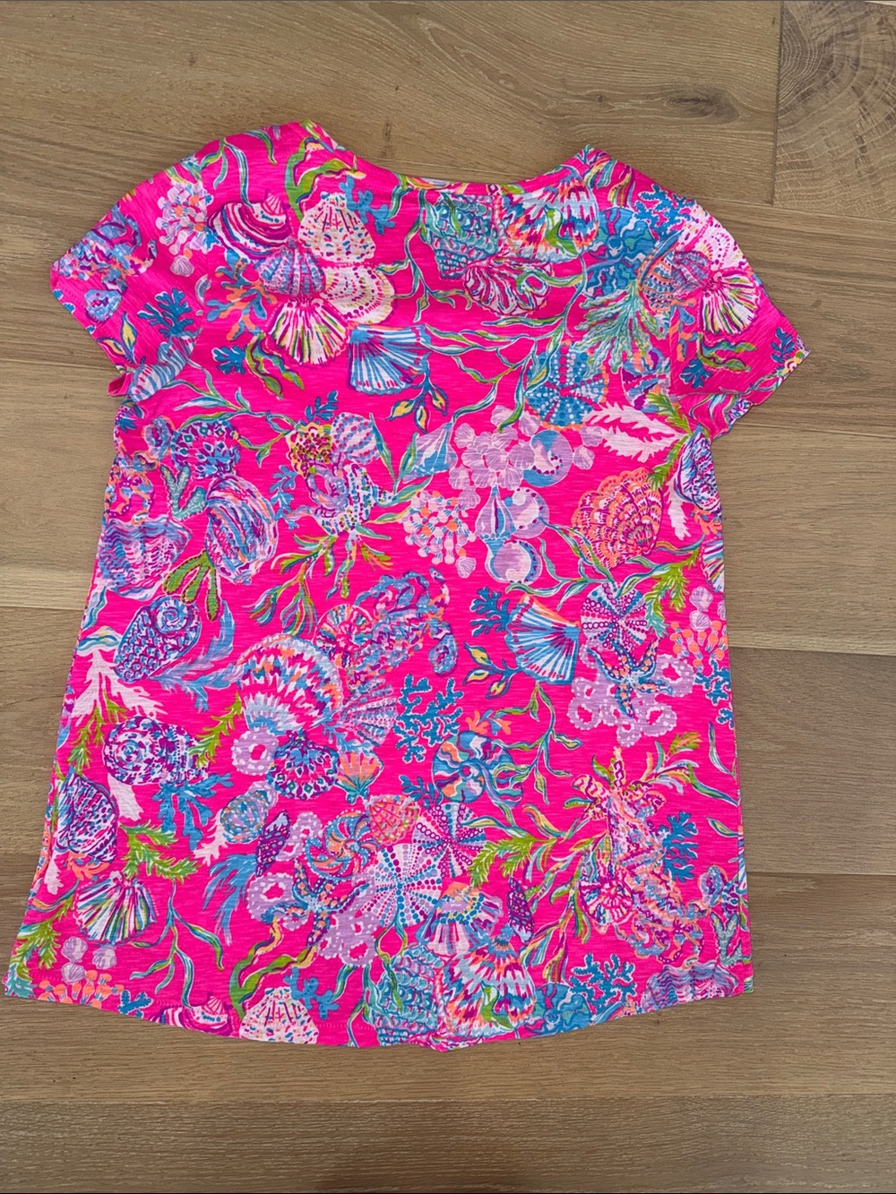 NWOT Lilly Pulitzer Hot Pink Floral Shell Print Short Sleeve Women’s Tee size S - Picture 8 of 8